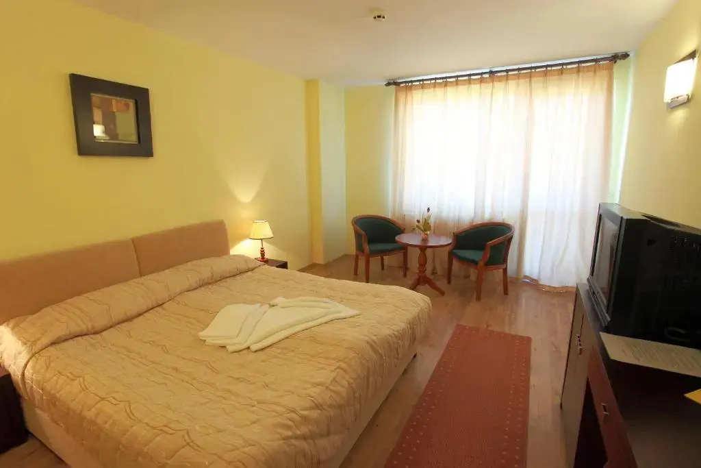 Цигов Чарк: Hotel Eterno