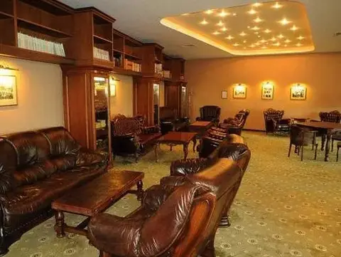Park Hotel Izida — фото 1