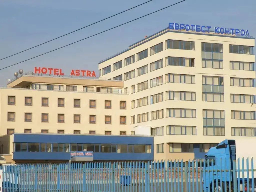 Hotel Astra — фото 1