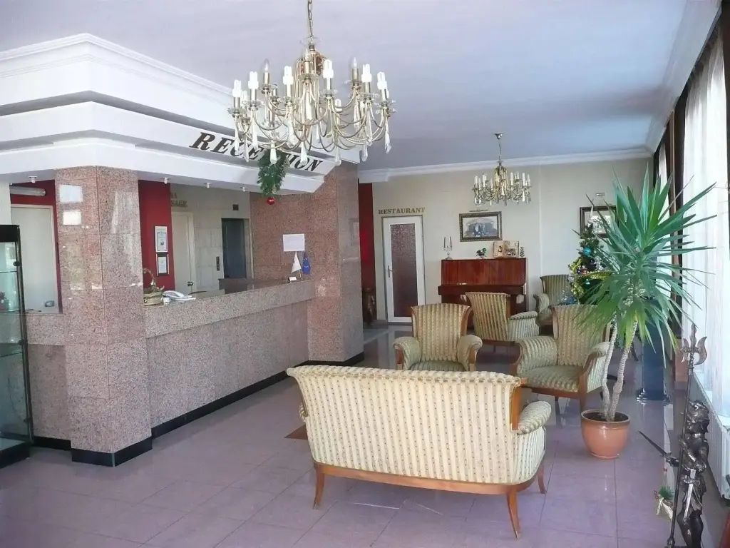 София: Hotel Consul
