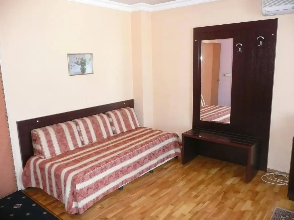 София: Hotel Consul