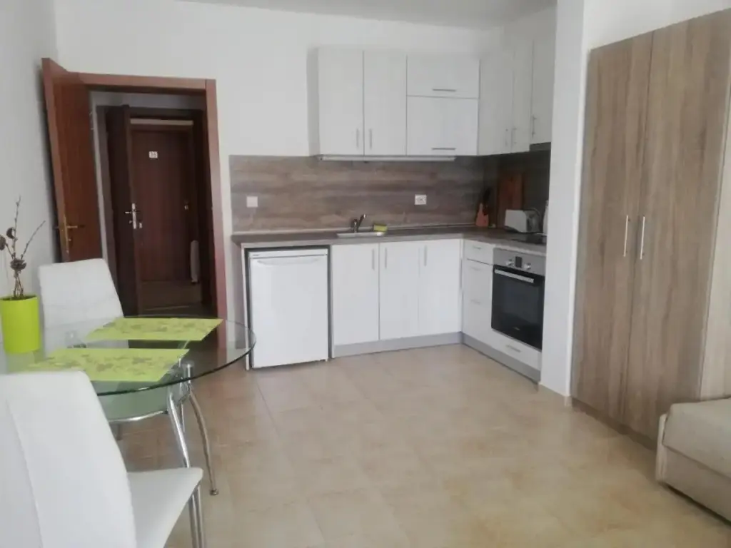 Равда: Palm Marina Apartment Complex
