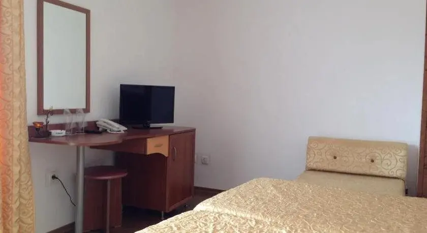 Китен: Hotel Hit