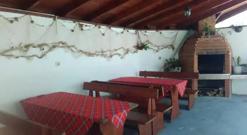 Приморско: Guest House Ranuli