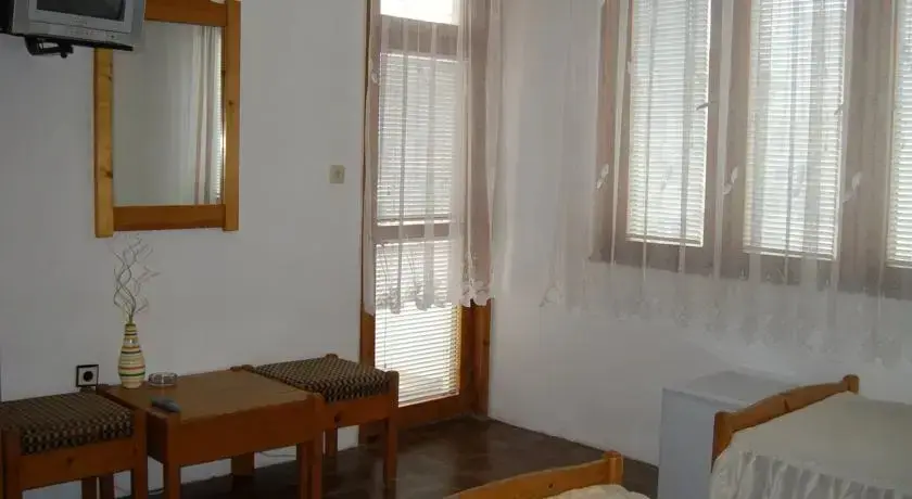 Приморско: Guest House Ranuli