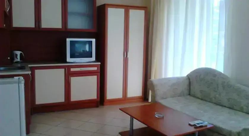 Солнечный берег: Hotel Megas