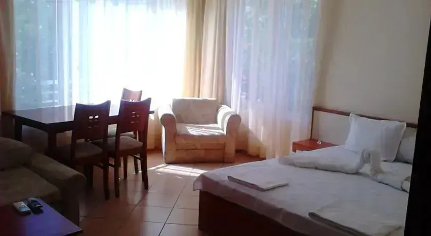 Солнечный берег: Hotel Megas