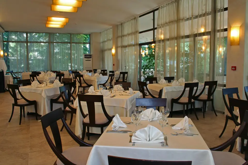 Варна: Lotos Hotel - Riviera Holiday Club
