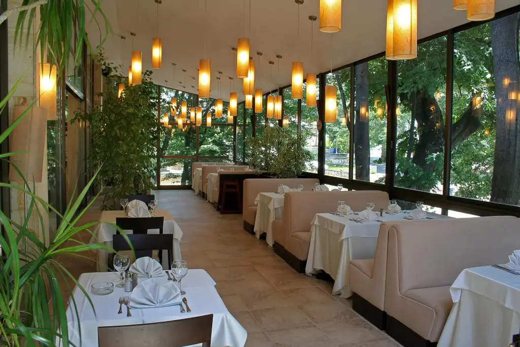 Варна: Lotos Hotel - Riviera Holiday Club
