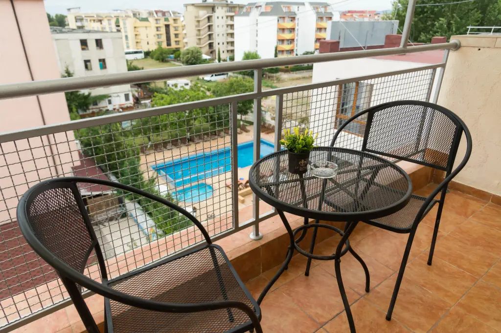 Солнечный берег: Central Hotel