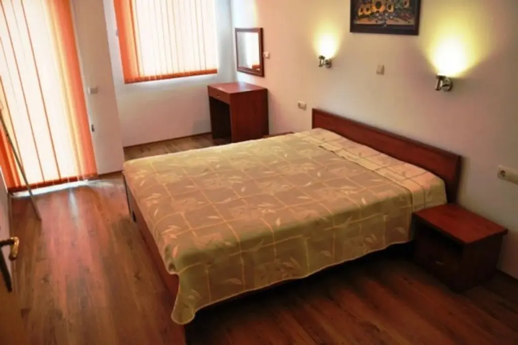 Солнечный берег: Sunny Holiday Apartments