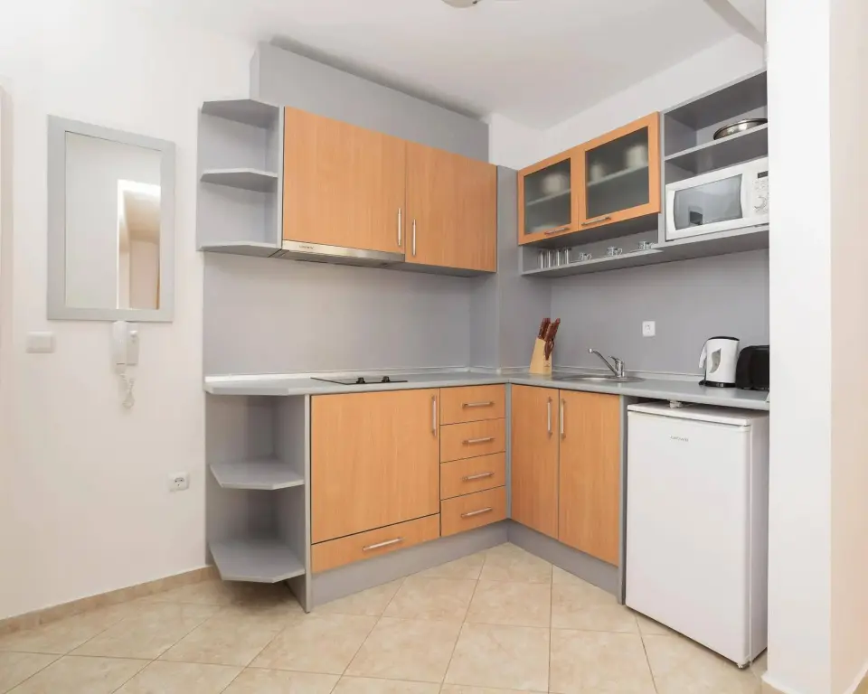 Солнечный берег: Silver Springs Apartments