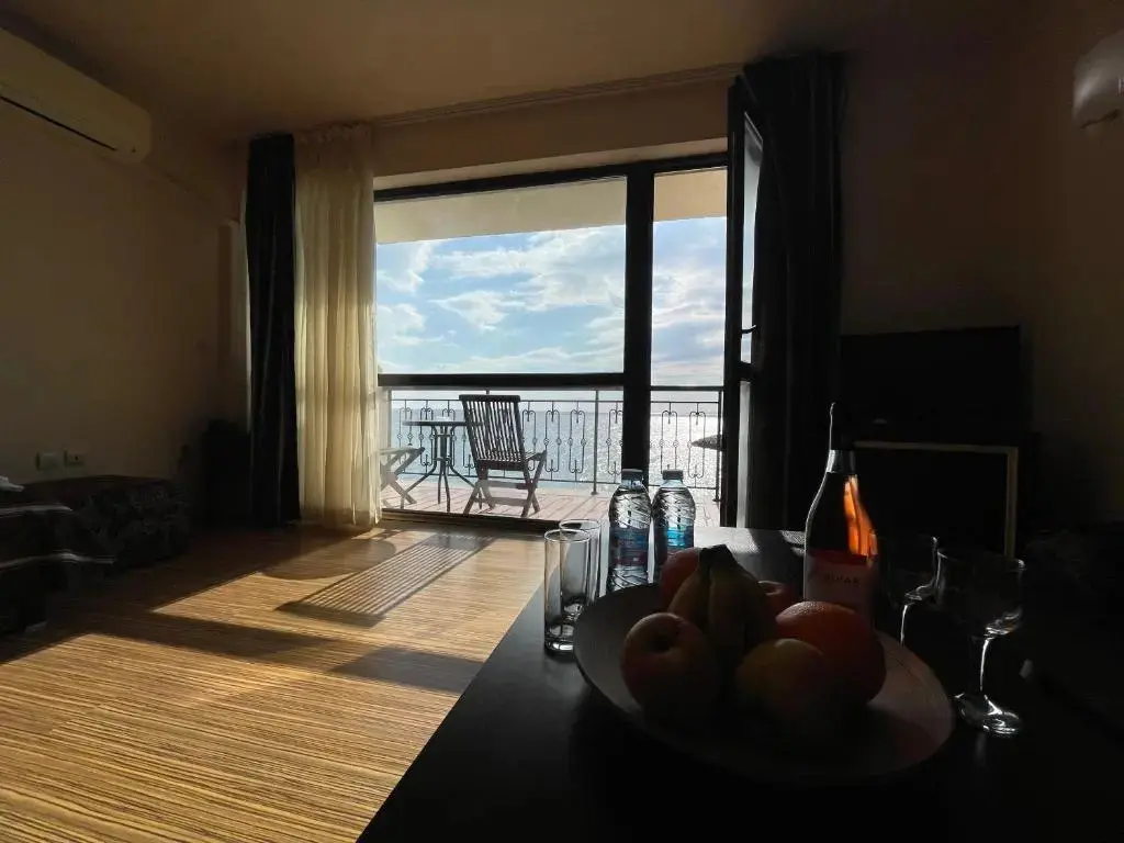 Поморие: At the Americans Hotel