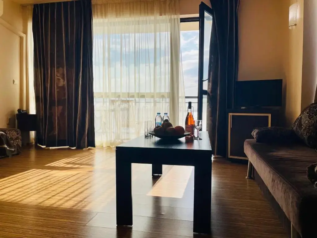 Поморие: At the Americans Hotel