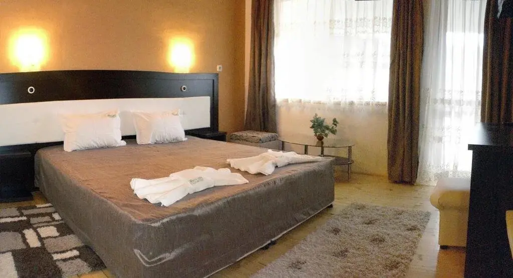 Калофер: Hotel Paradise Place