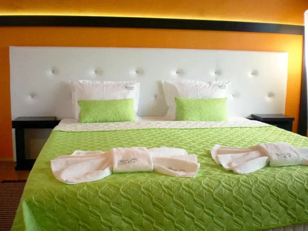 Калофер: Hotel Paradise Place