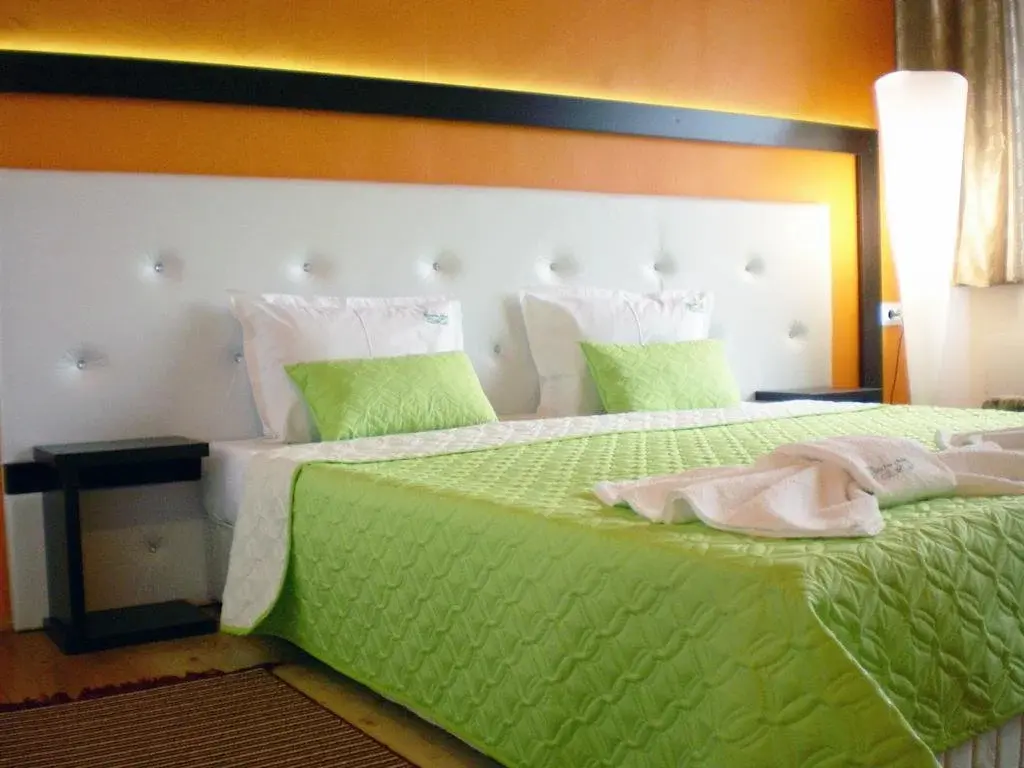 Калофер: Hotel Paradise Place