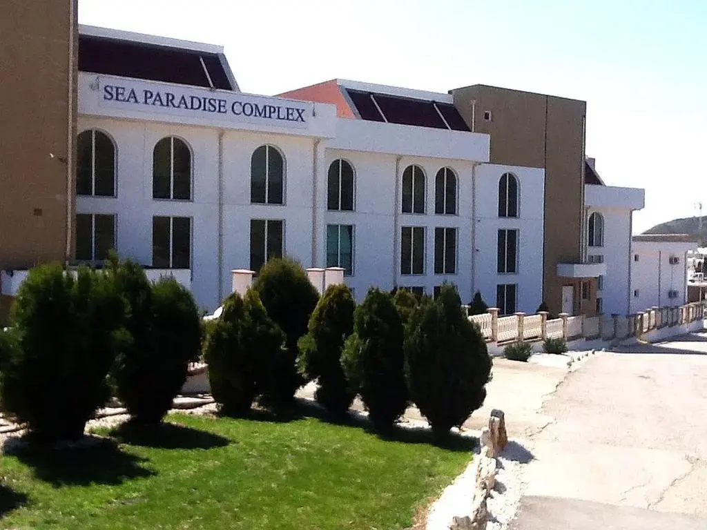 Балчик: Sea Paradise Apartment Complex