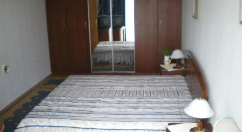 Солнечный берег: Flower Guest House