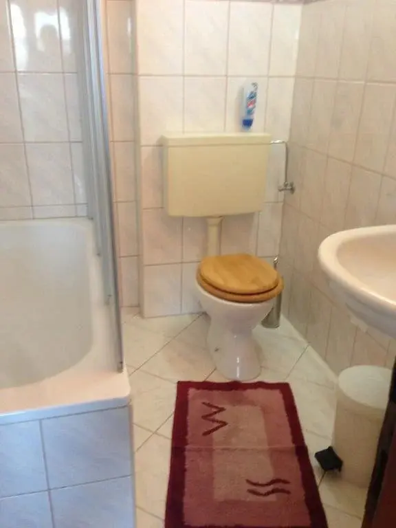 Солнечный берег: Flower Guest House
