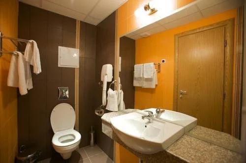 Солнечный берег: Briz Beach B Hotel