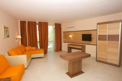 Солнечный берег: Briz Beach B Hotel