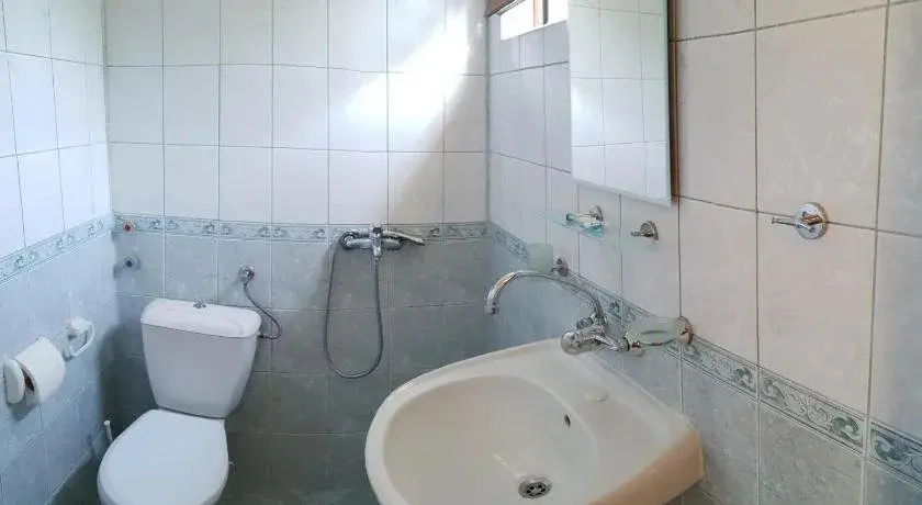 Приморско: Hotel Strinava