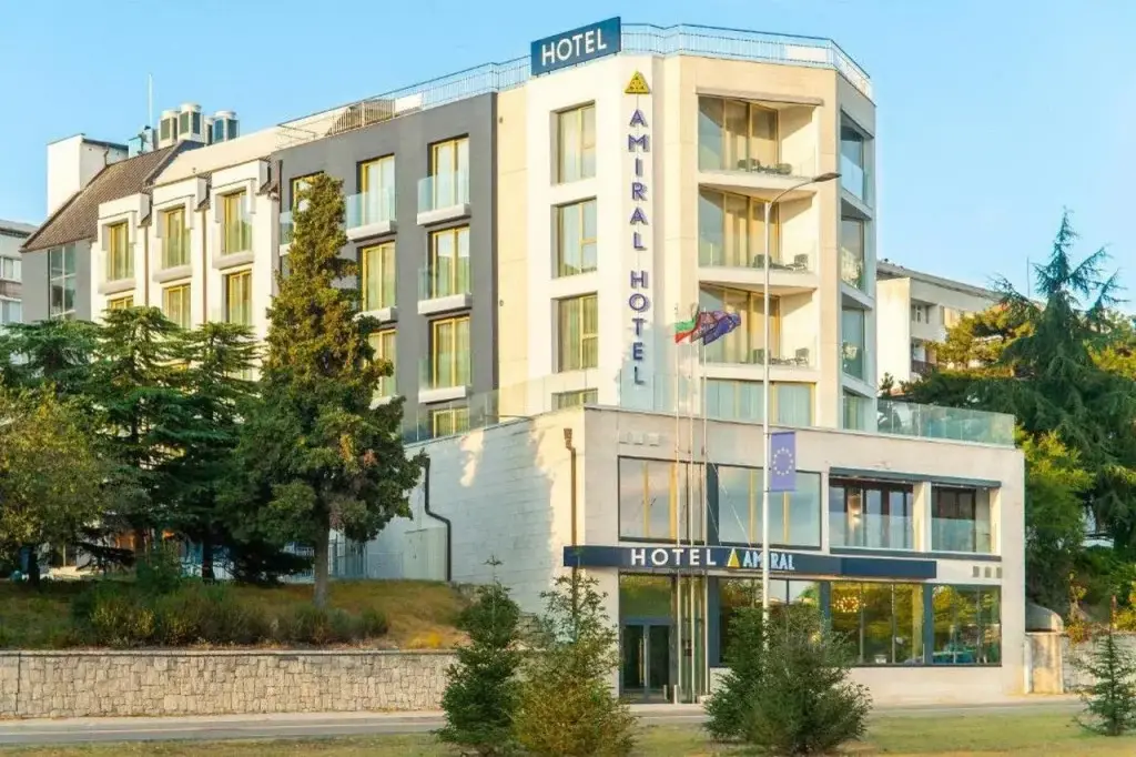 Amiral Hotel — фото 1