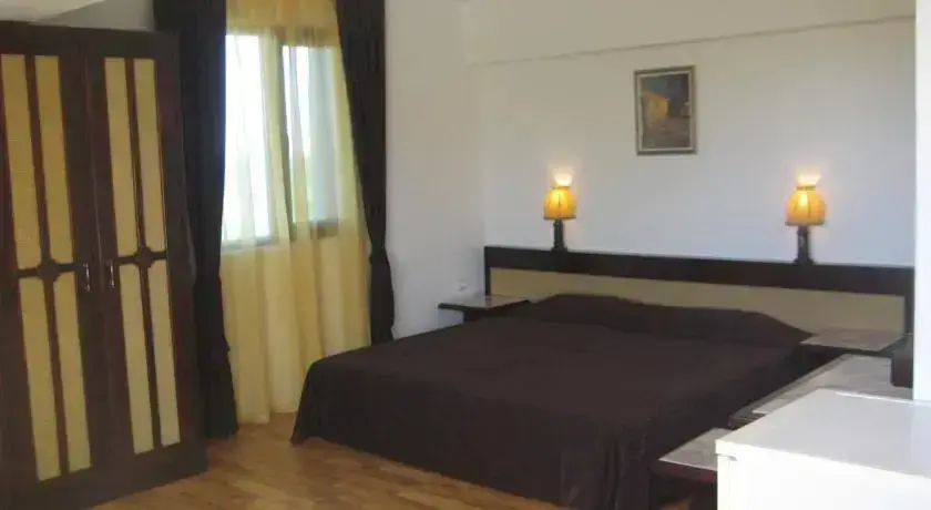 Китен: Hotel Chiplakoff