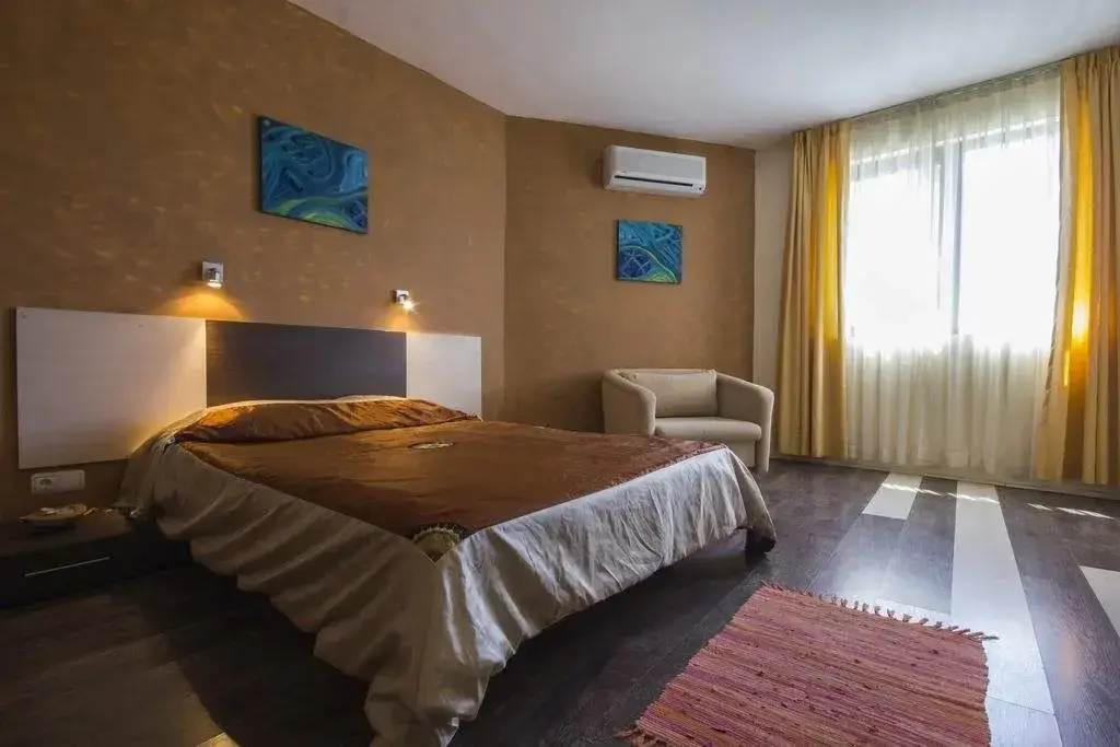 Обзор: Hotel Coral