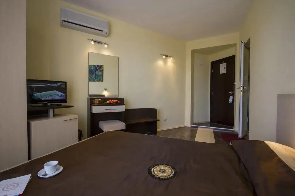 Обзор: Hotel Coral