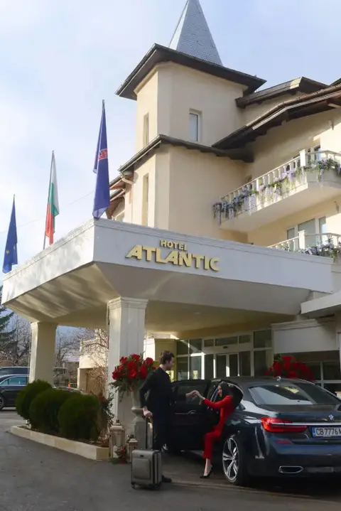 Hotel Atlantic — фото 1
