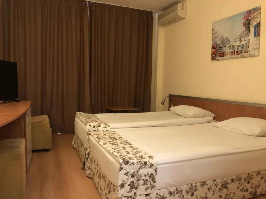 Солнечный берег: Hotel Atol