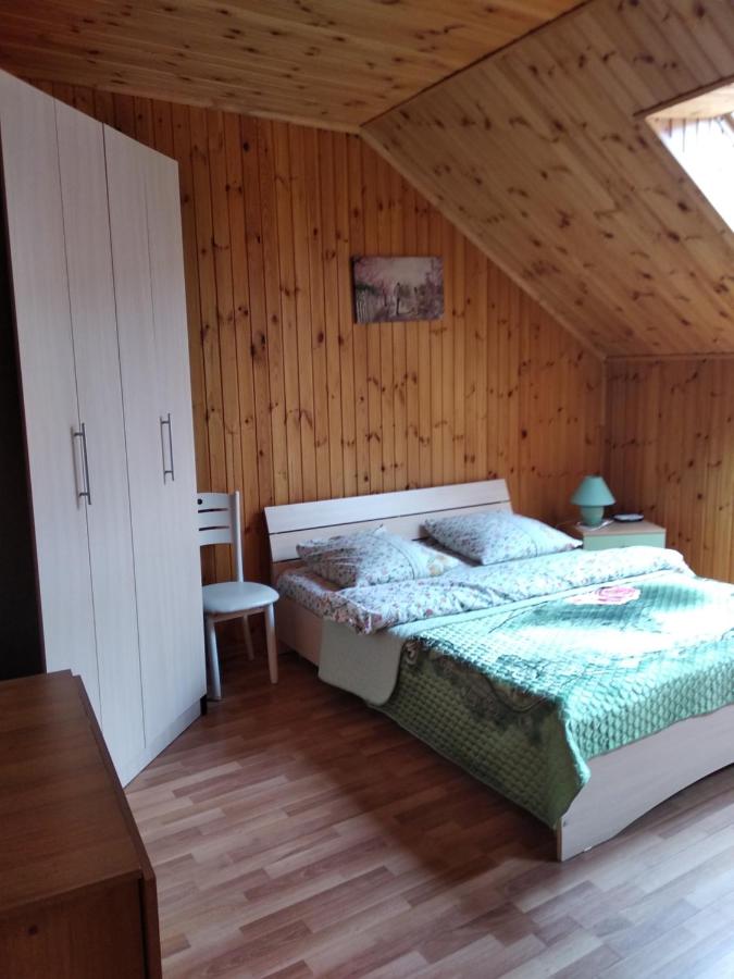 Зеленая Поляна: Apartments on Kurortnaya 33