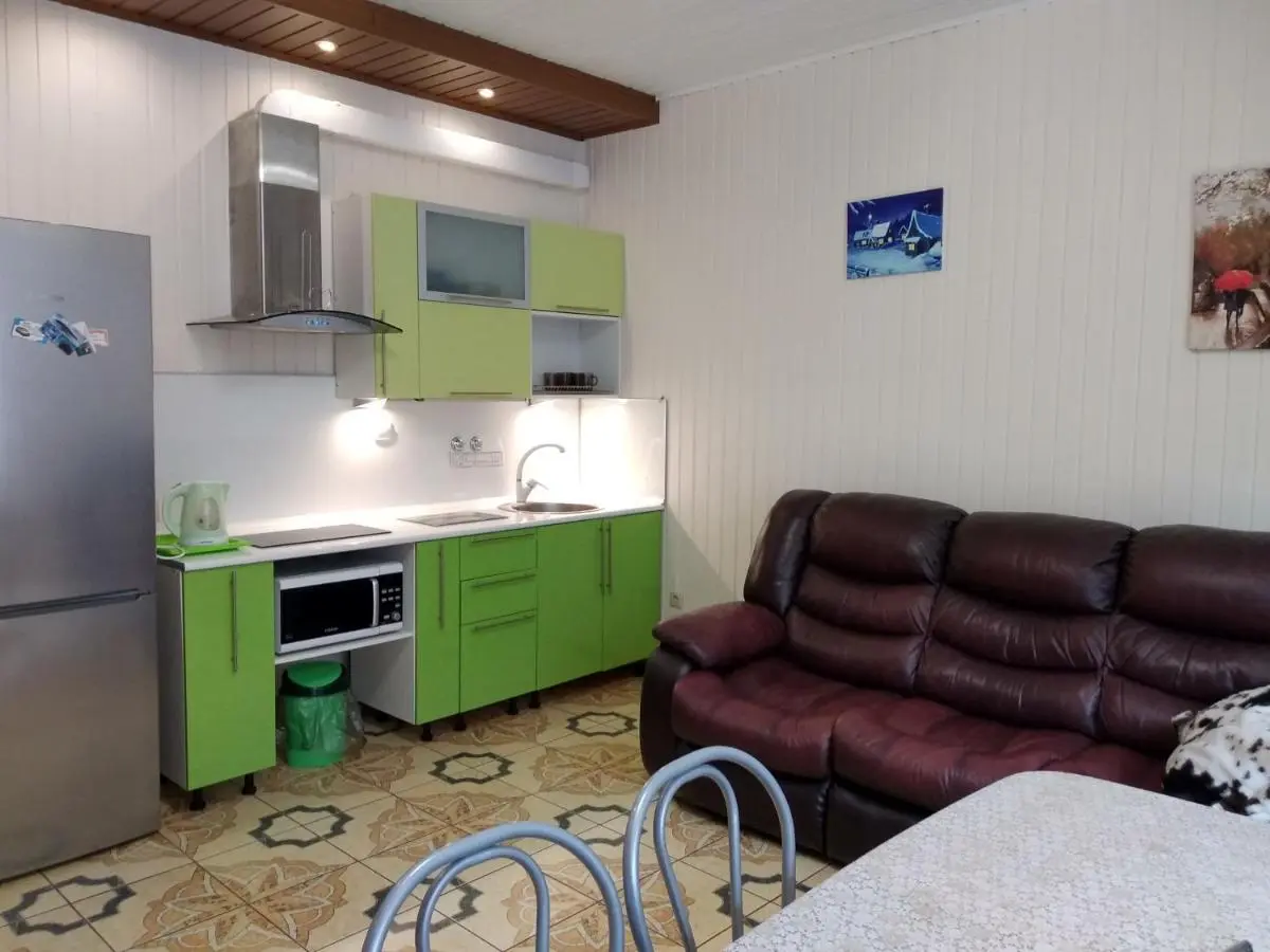 Зеленая Поляна: Apartments on Kurortnaya 33