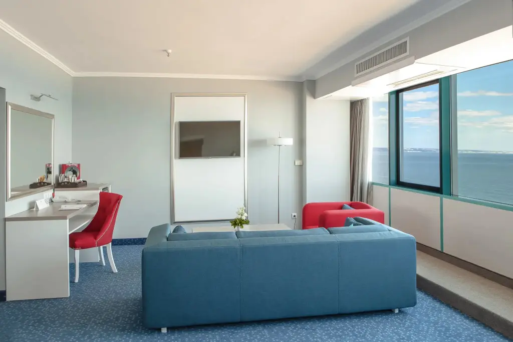 Варна: INTERNATIONAL Hotel Casino & Tower Suites
