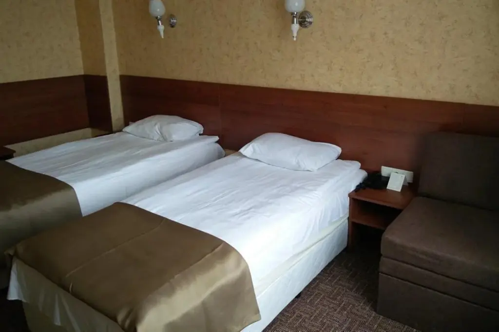 София: Slavyanska Beseda Hotel