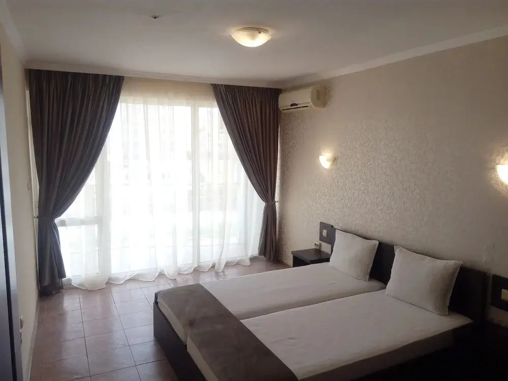 Солнечный берег: Marack Apartments