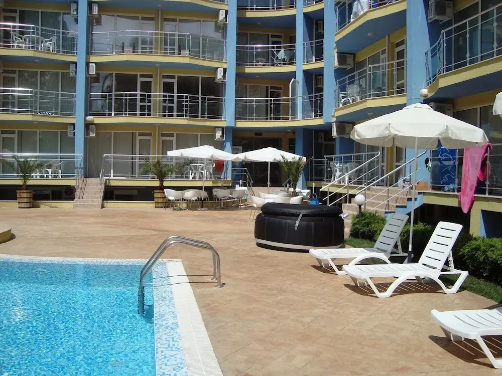 Солнечный берег: Marack Apartments