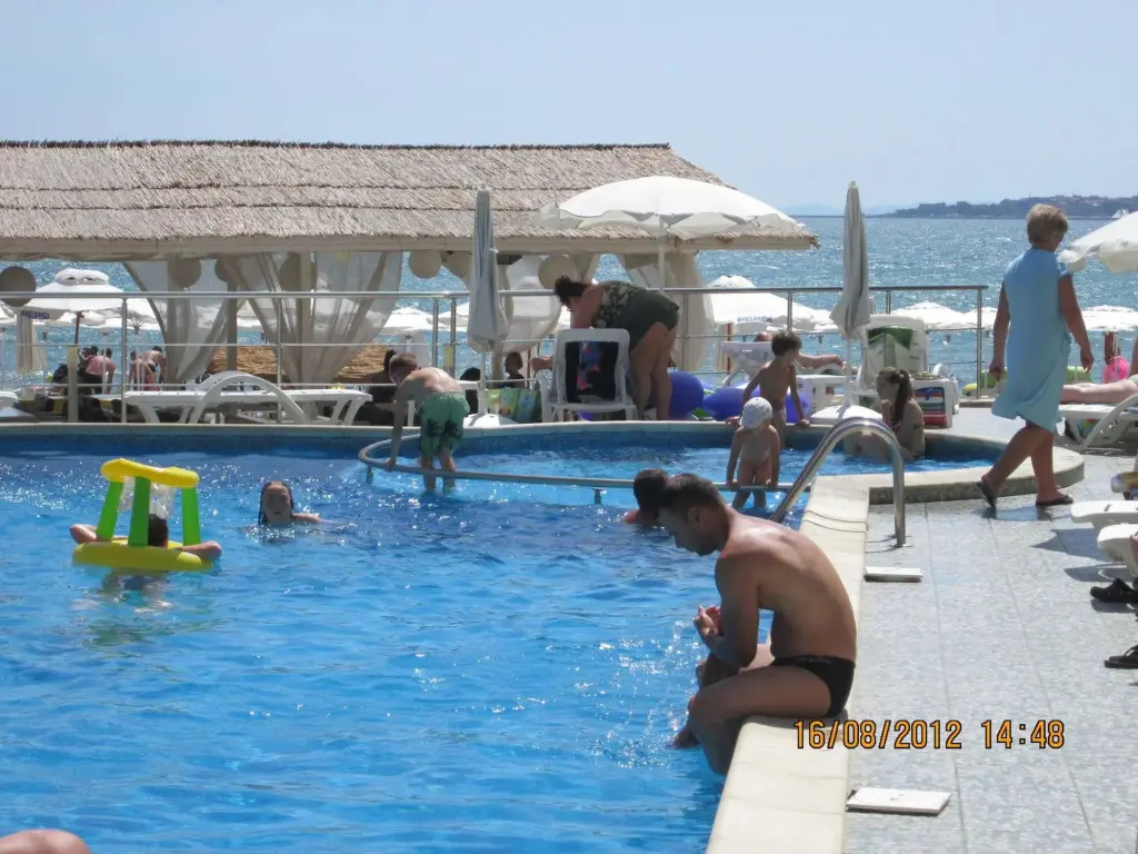 Солнечный берег: Sunny Bay Aparthotel