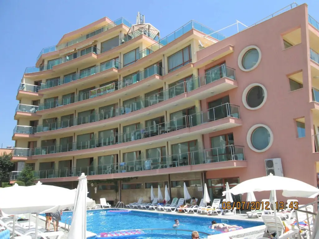 Солнечный берег: Sunny Bay Aparthotel