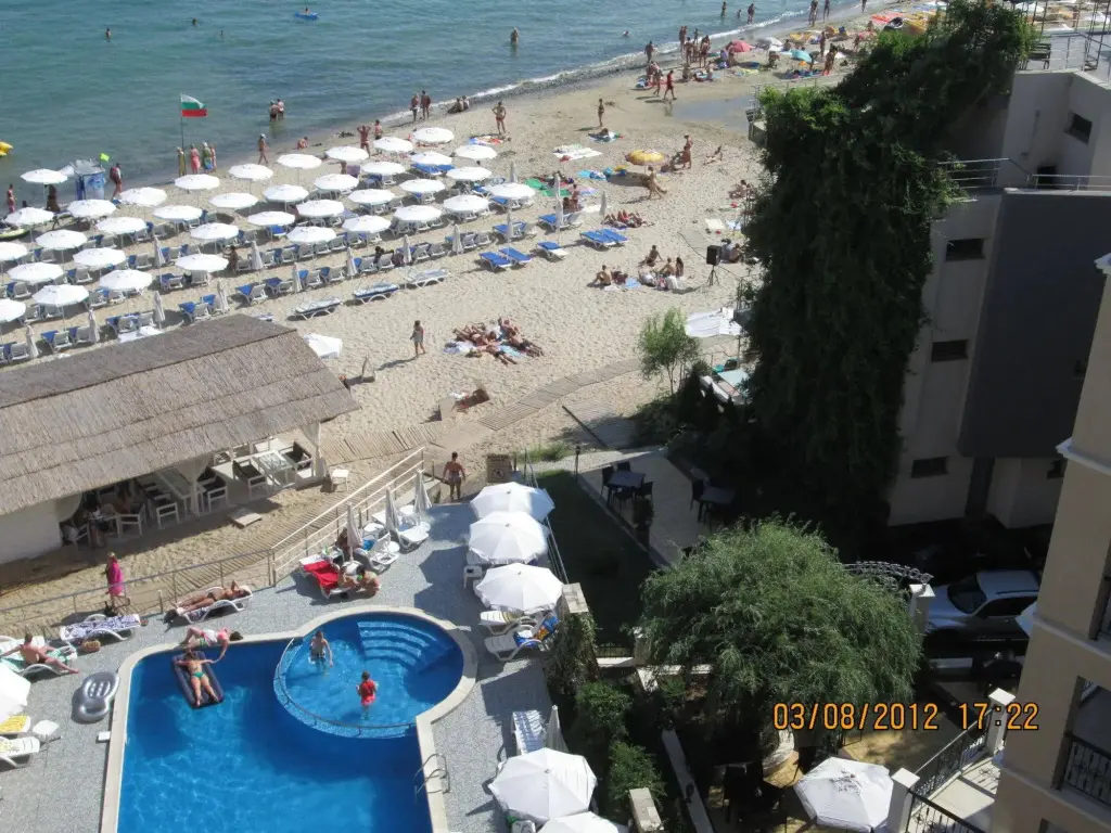 Солнечный берег: Sunny Bay Aparthotel