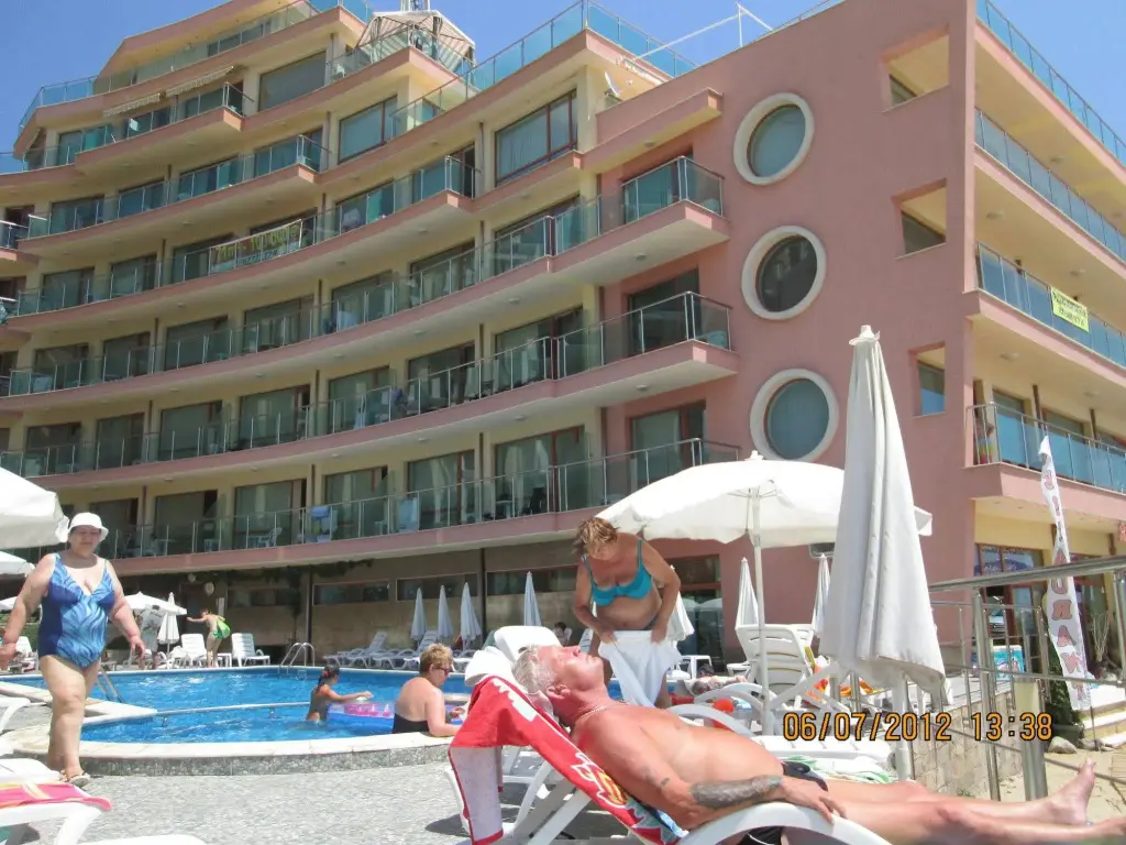Солнечный берег: Sunny Bay Aparthotel