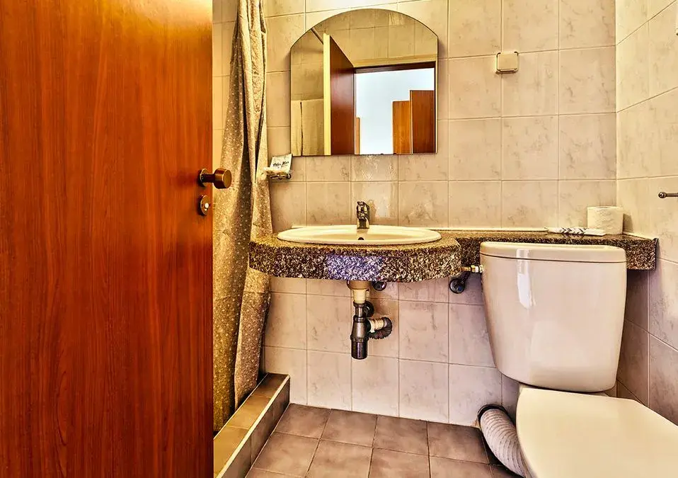 Солнечный берег: Amfora Beach Hotel