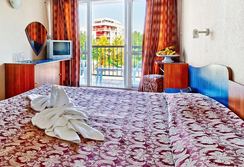 Солнечный берег: Amfora Beach Hotel
