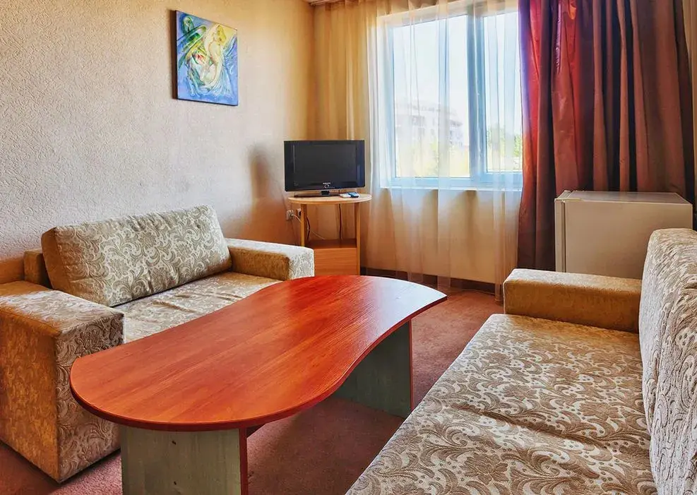 Солнечный берег: Amfora Beach Hotel