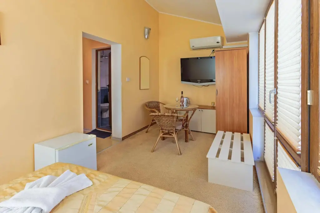 Бургас: Guest House Fotinov