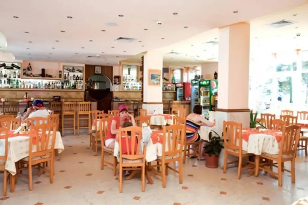 Солнечный берег: Sunny Day Club Hotel