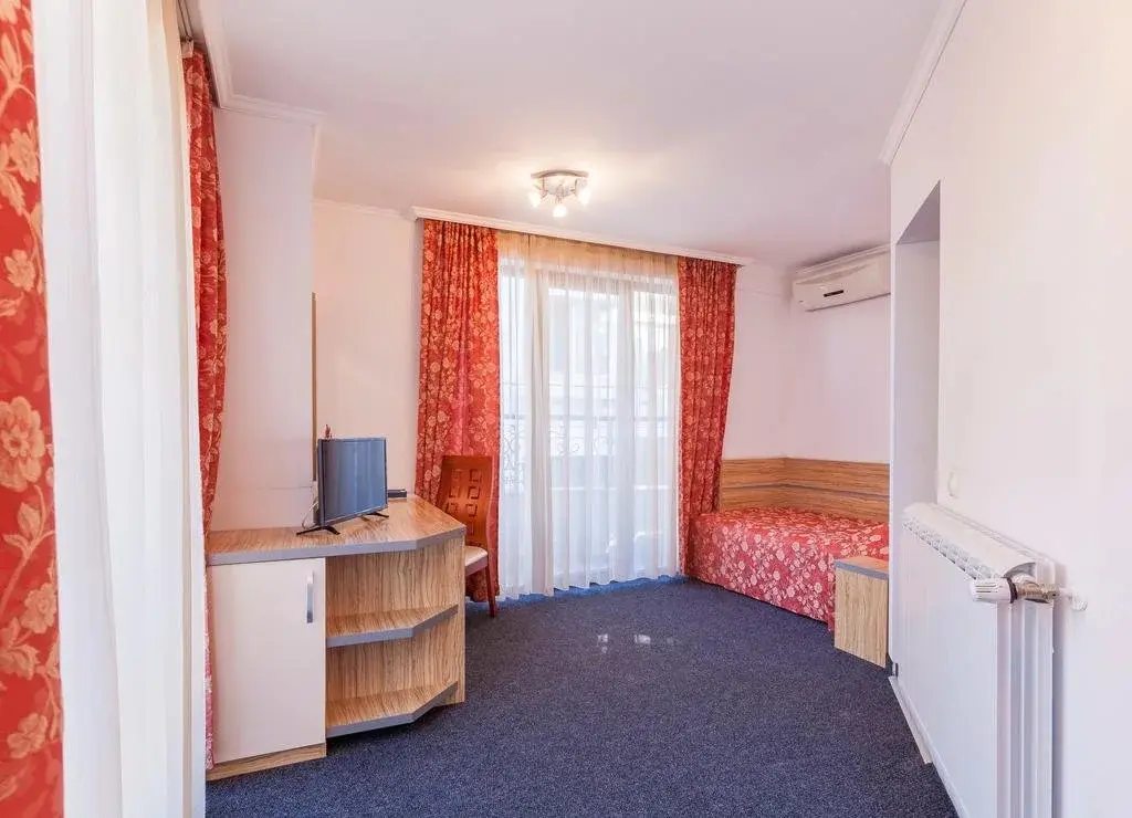 Бургас: California Hotel