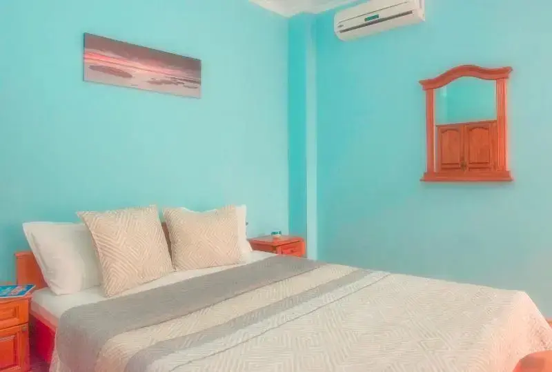 Солнечный берег: Sun City Holiday Apartments